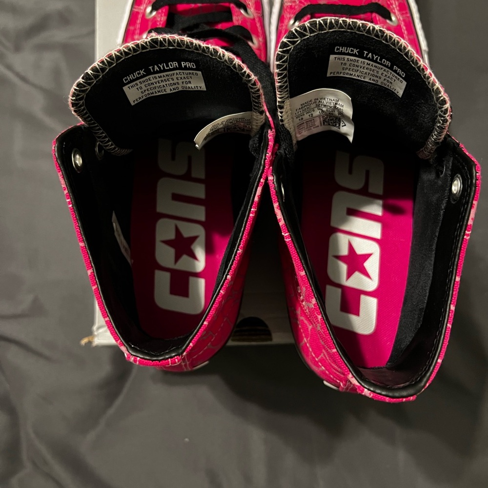 Converse “Cons” Pink Sneakers - Picture 5 of 10